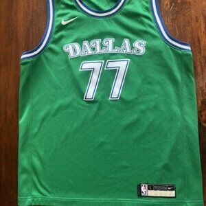 Luka Doncic Dallas Mavs Nike Hardwood Classic Jersey